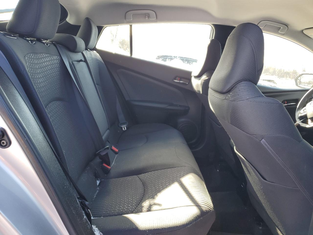 2016 Toyota Prius - Image 10