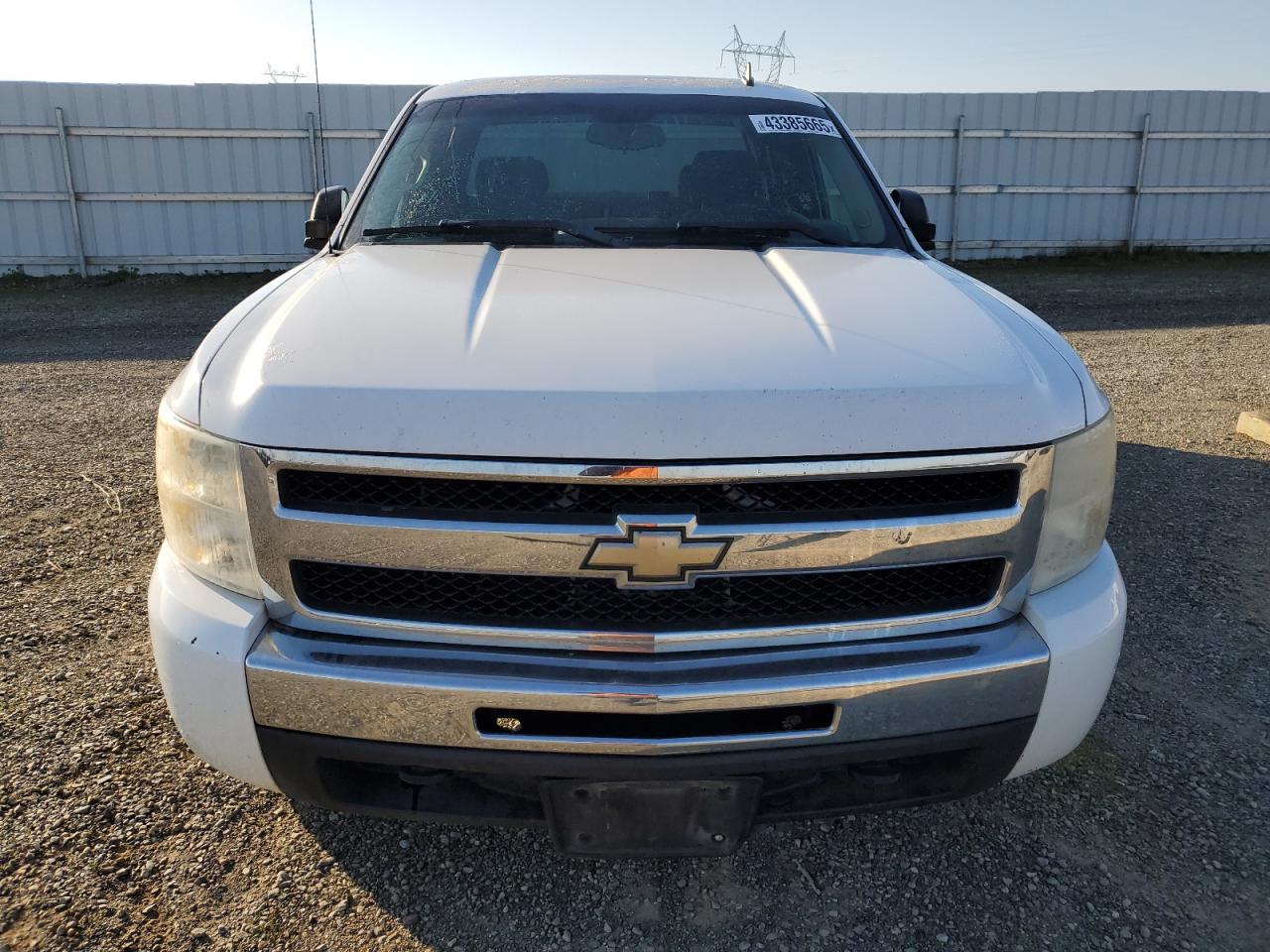 2010 Chevrolet Silverado - Image 5