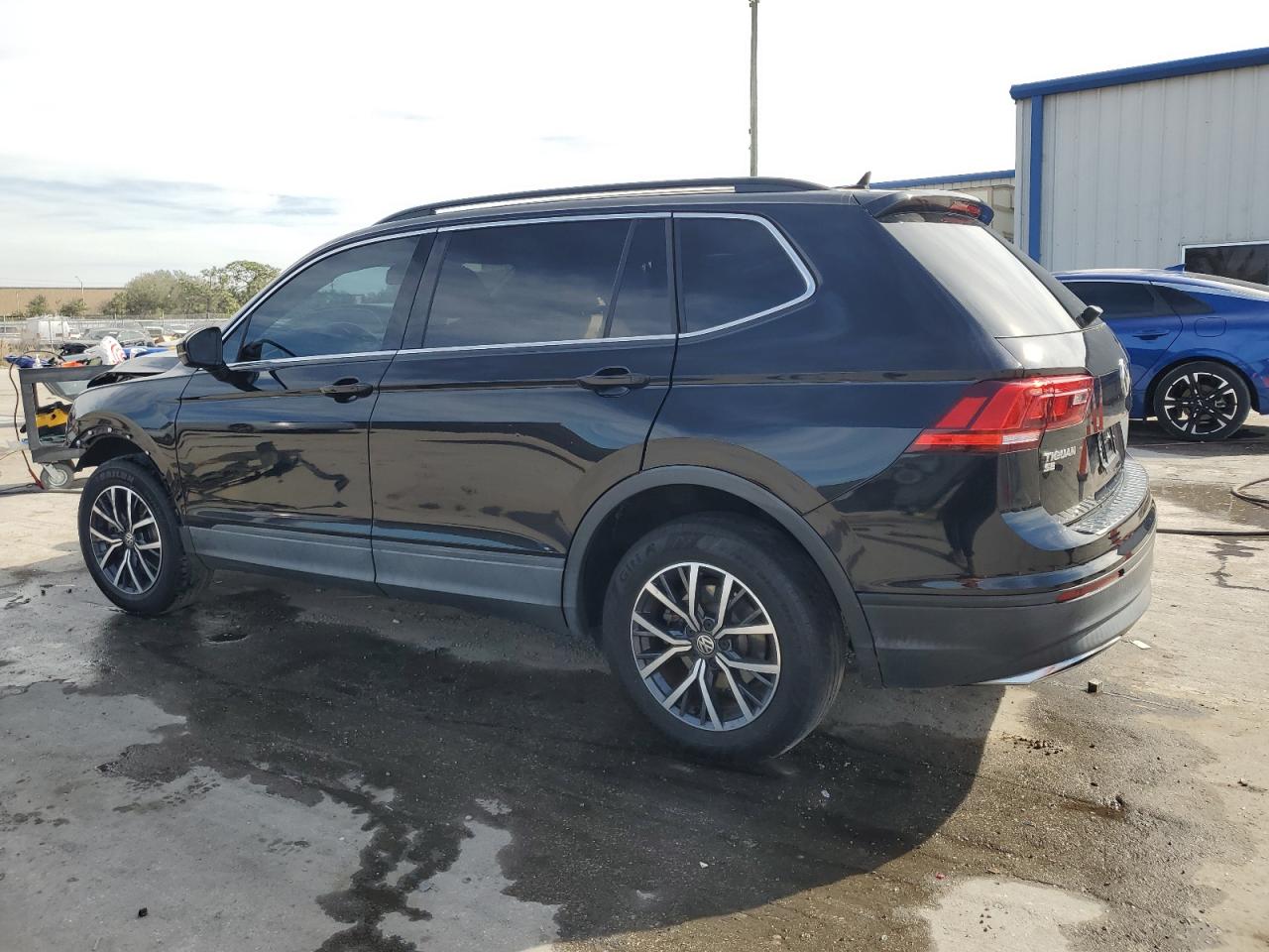 2019 Volkswagen Tiguan - Image 2