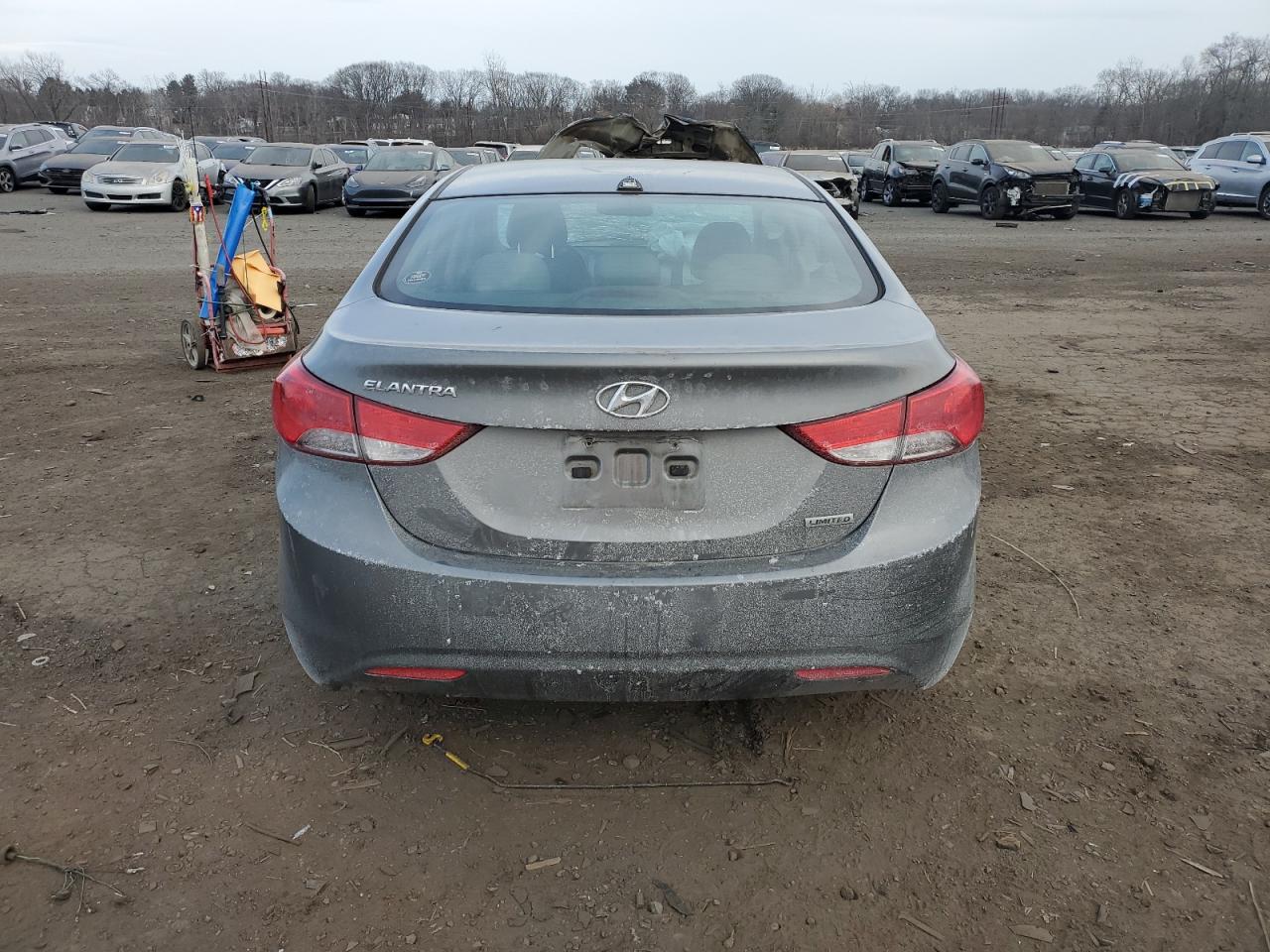 2012 Hyundai Elantra - Image 6