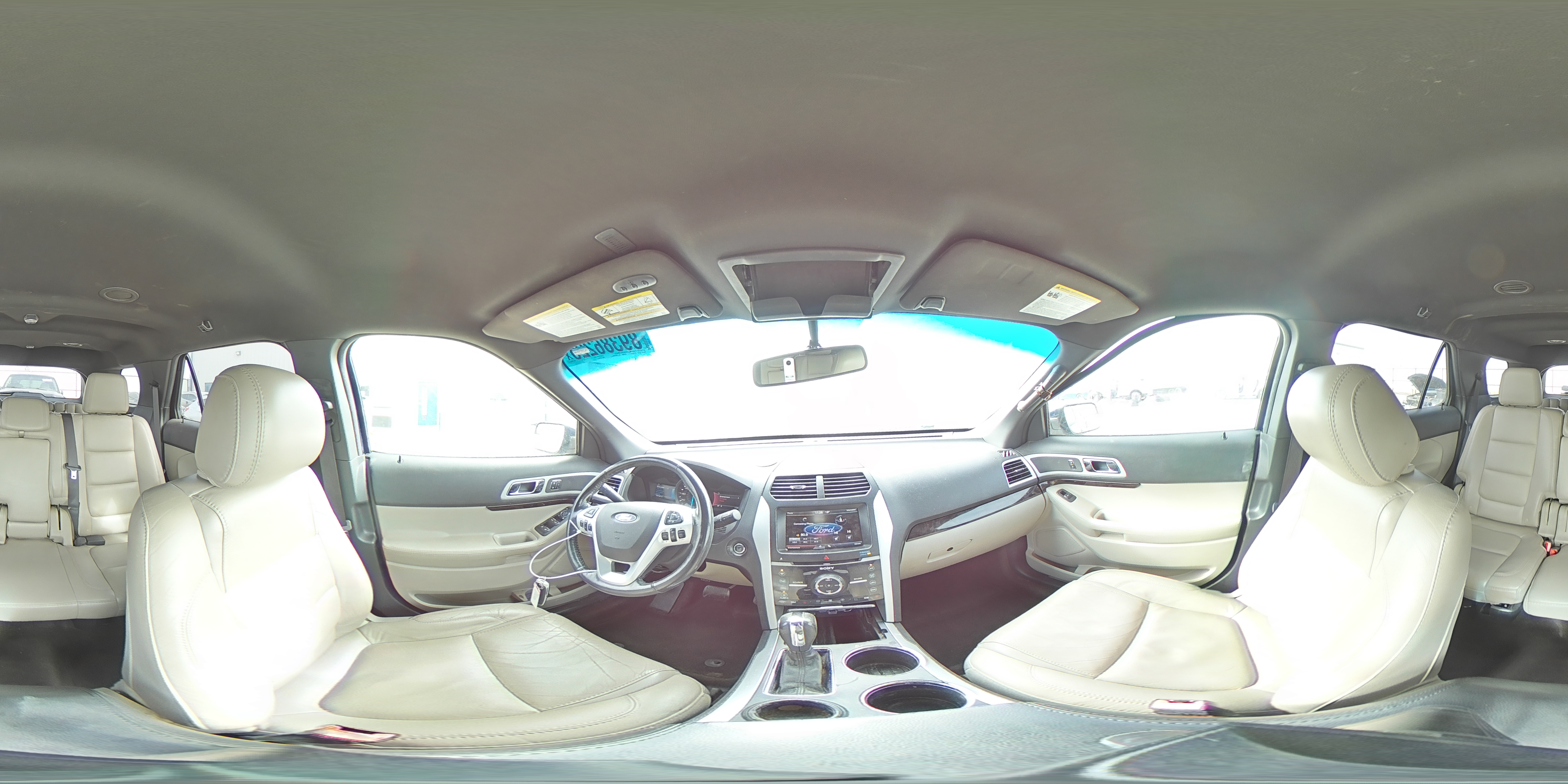2014 Ford Explorer - Image 15