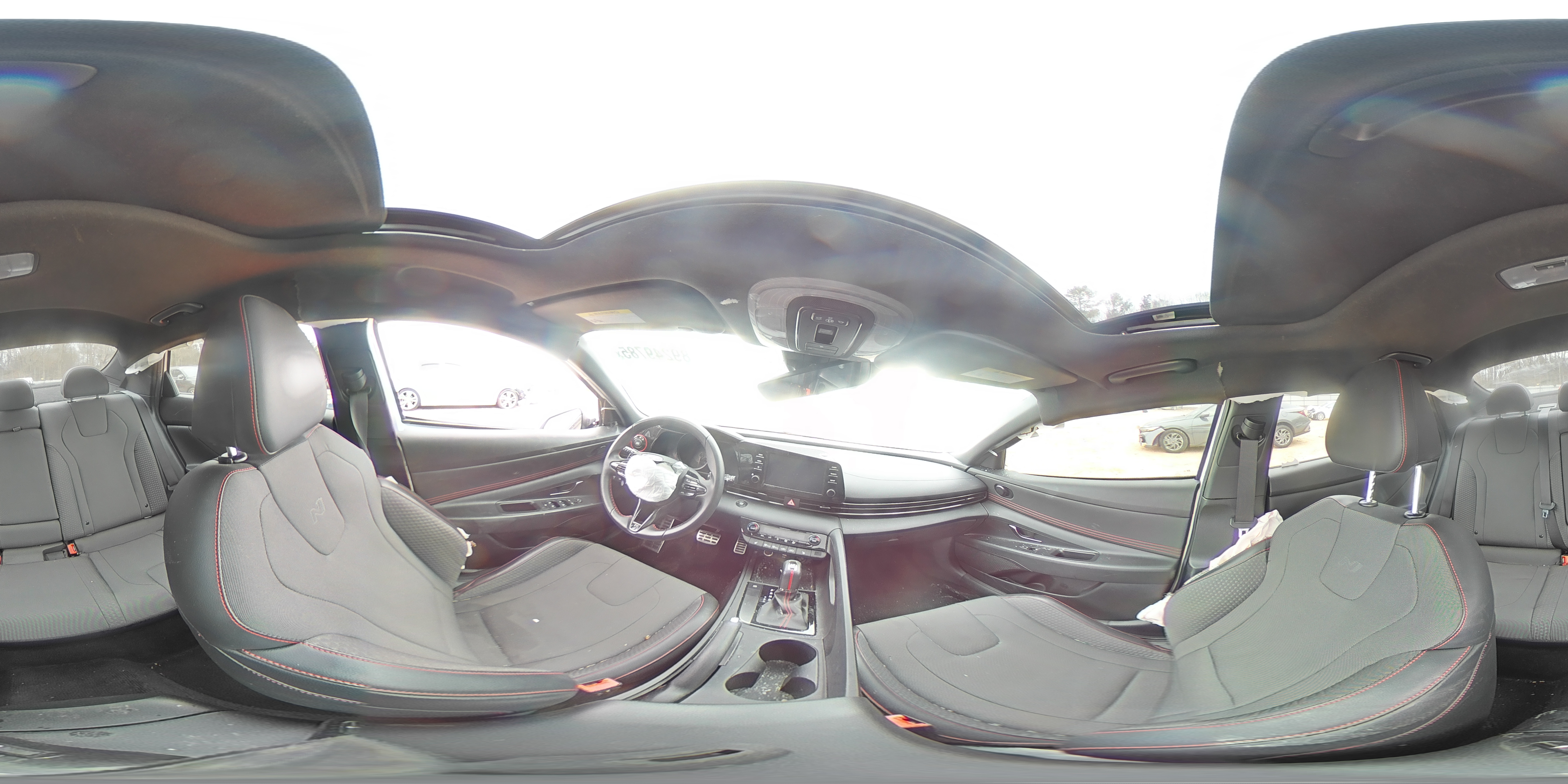 2021 Hyundai Elantra - Image 12