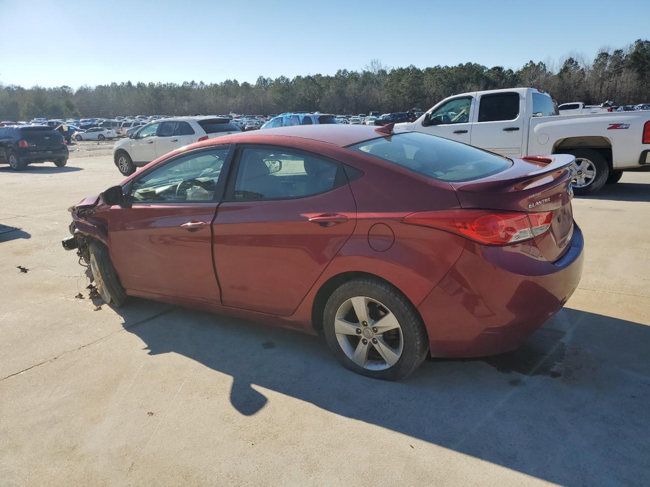 2013 Hyundai Elantra - Image 2