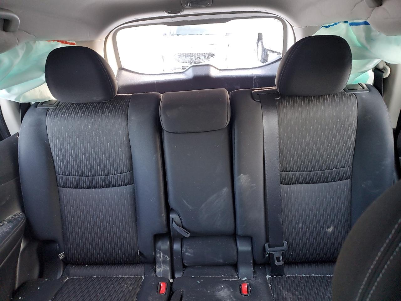 2017 Nissan Rogue - Image 10