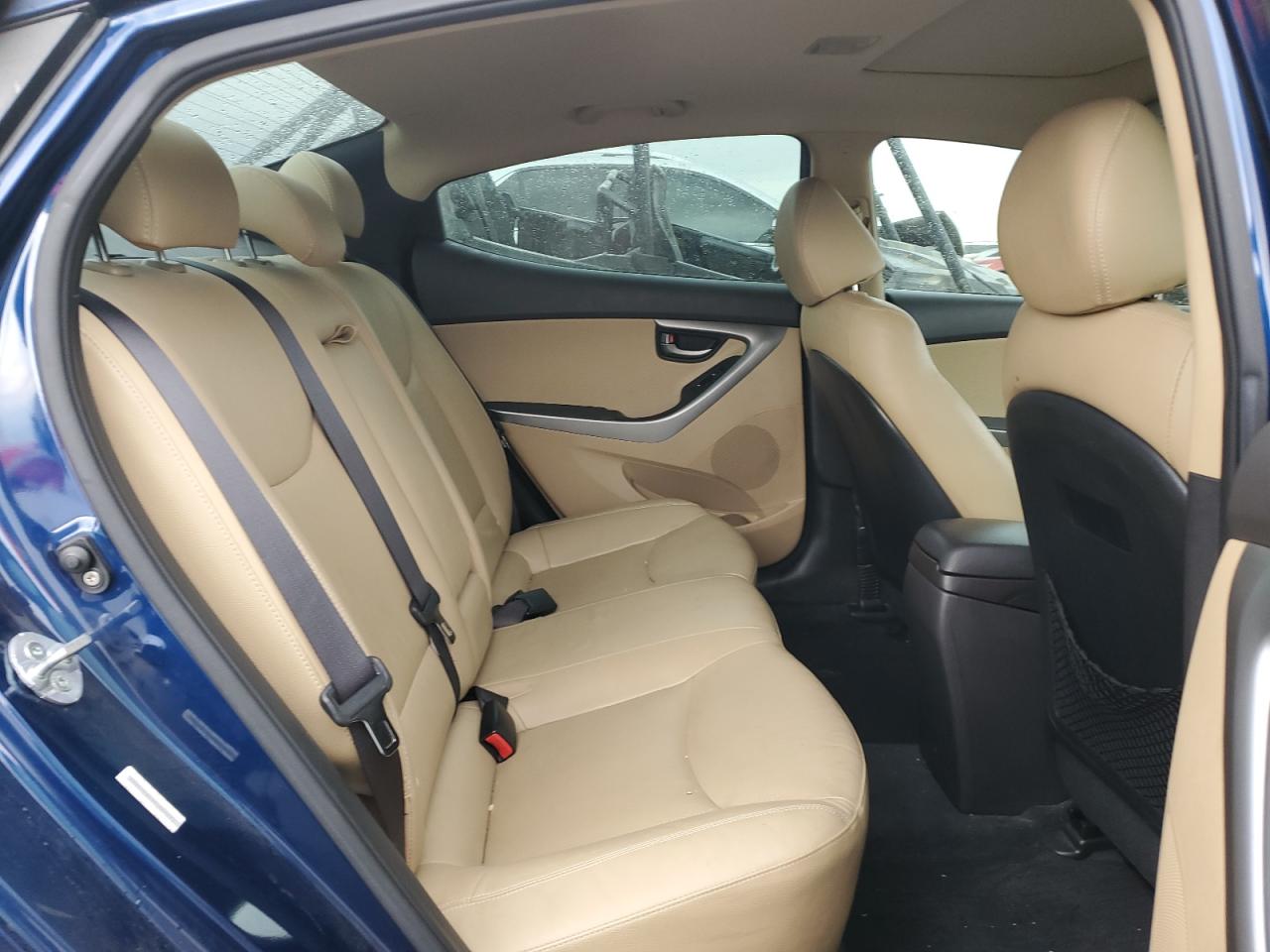 2013 Hyundai Elantra - Image 11