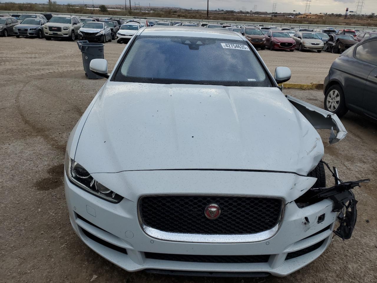 2017 Jaguar XE - Image 5
