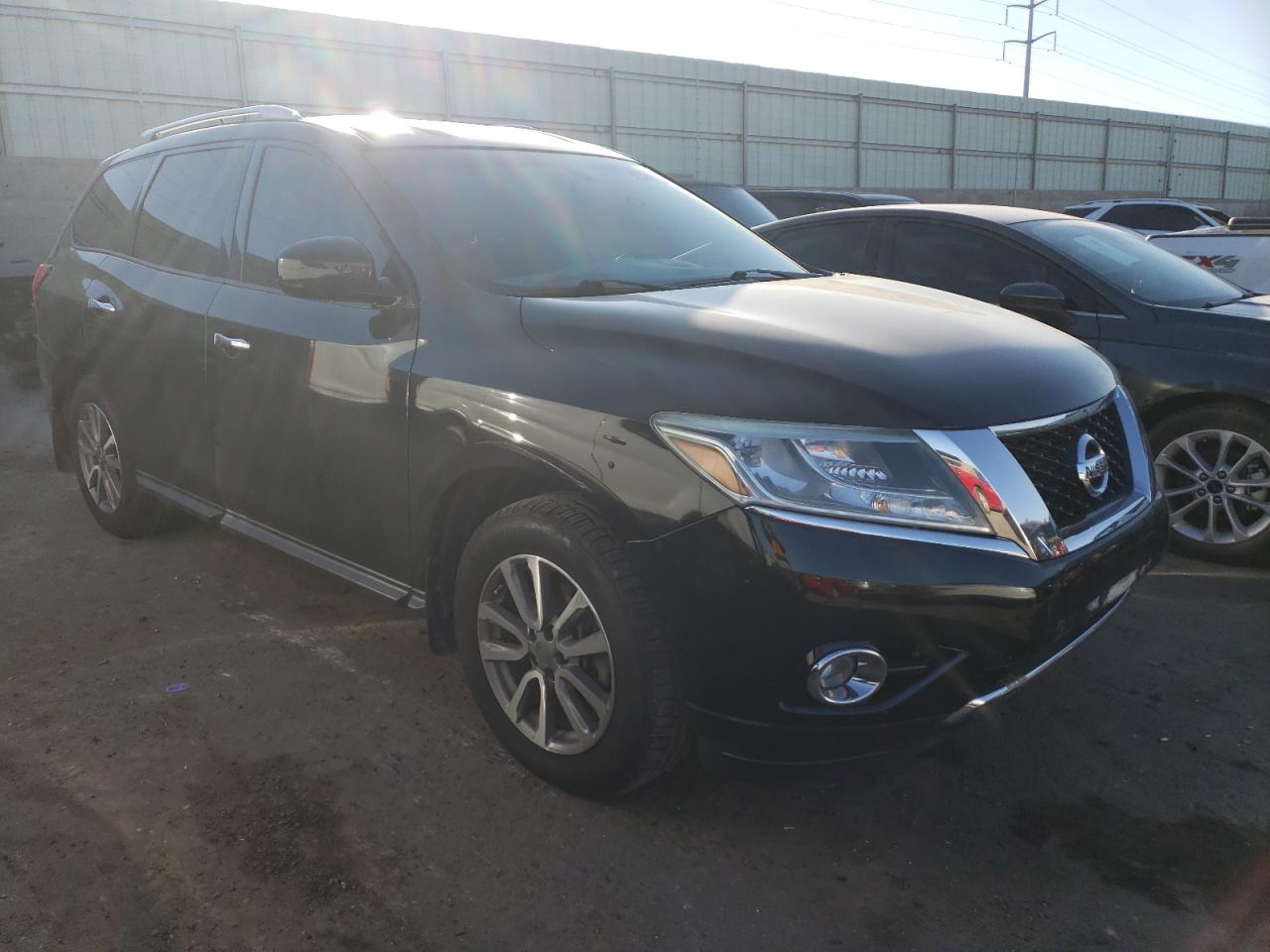 2016 Nissan Pathfinder - Image 4
