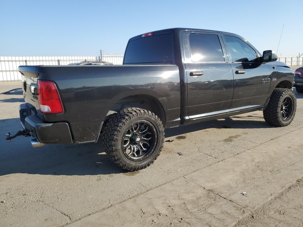 2017 RAM 1500 - Image 3