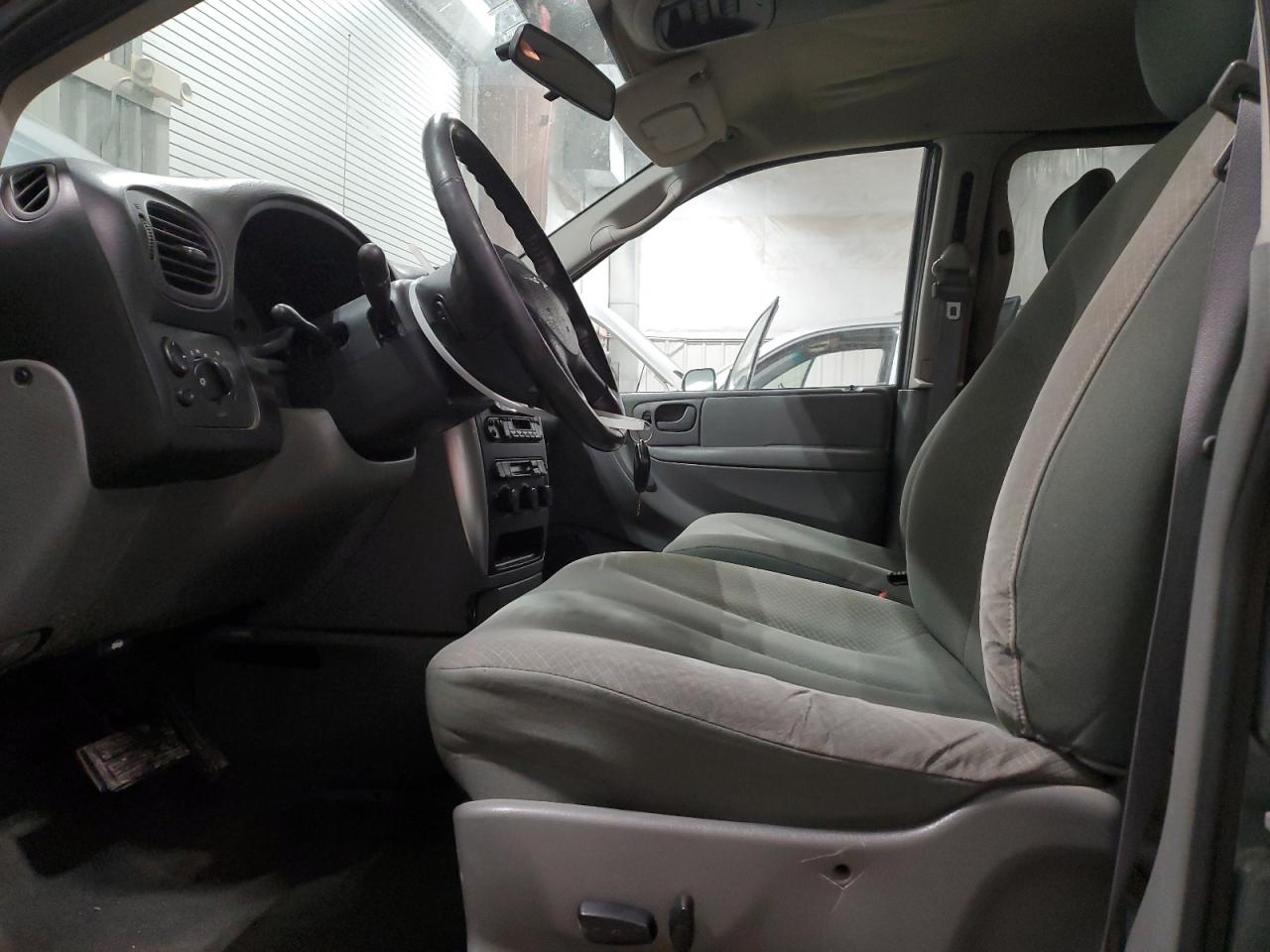 2007 Chrysler Town & Country - Image 7