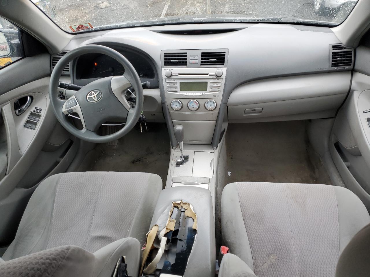 2011 Toyota Camry - Image 8