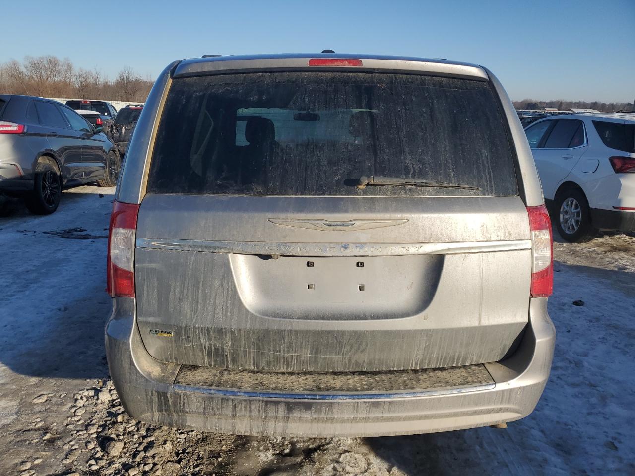 2014 Chrysler Town & Country - Image 6