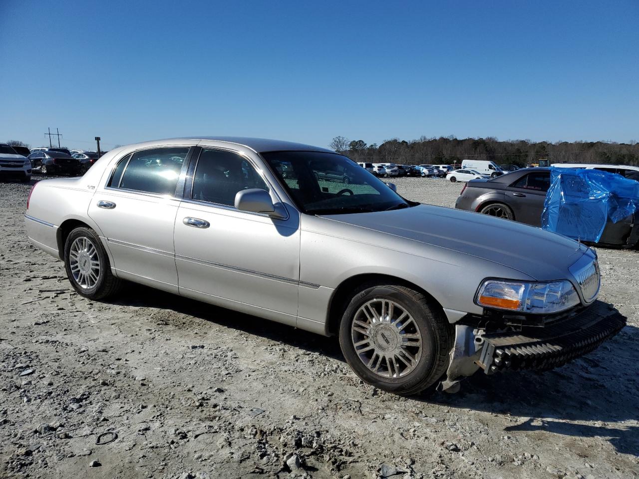2009 Lincoln Town Car - Image 4