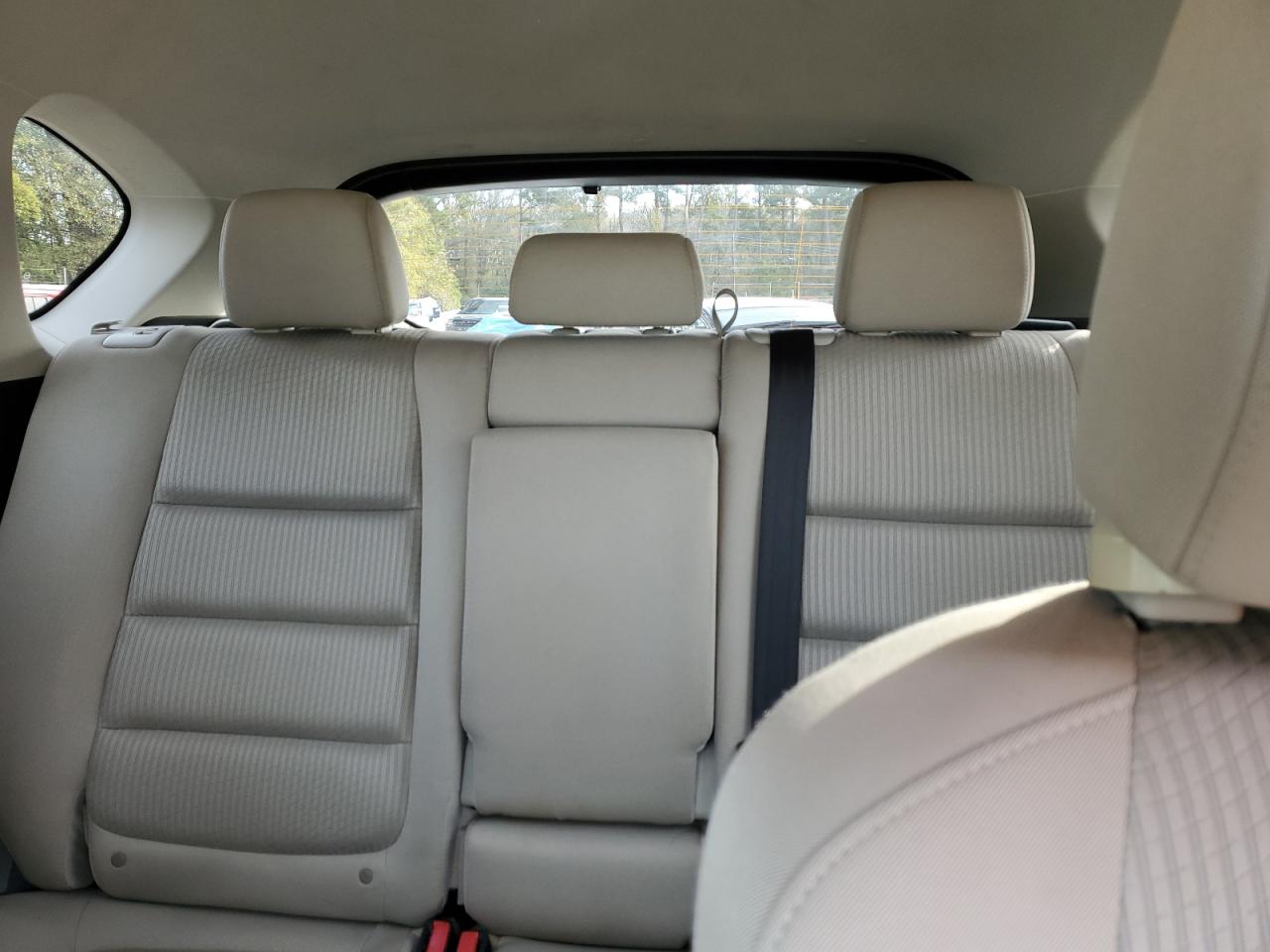 2015 Mazda CX-5 - Image 10