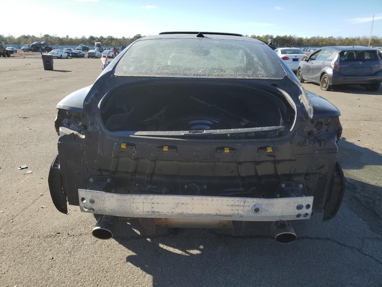 2017 Infiniti Q60 - Image 6