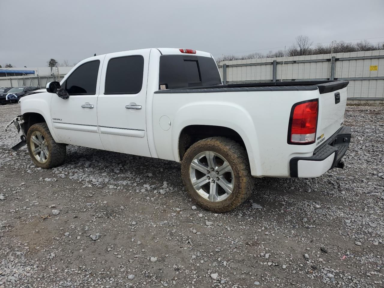 2012 GMC Sierra - Image 2