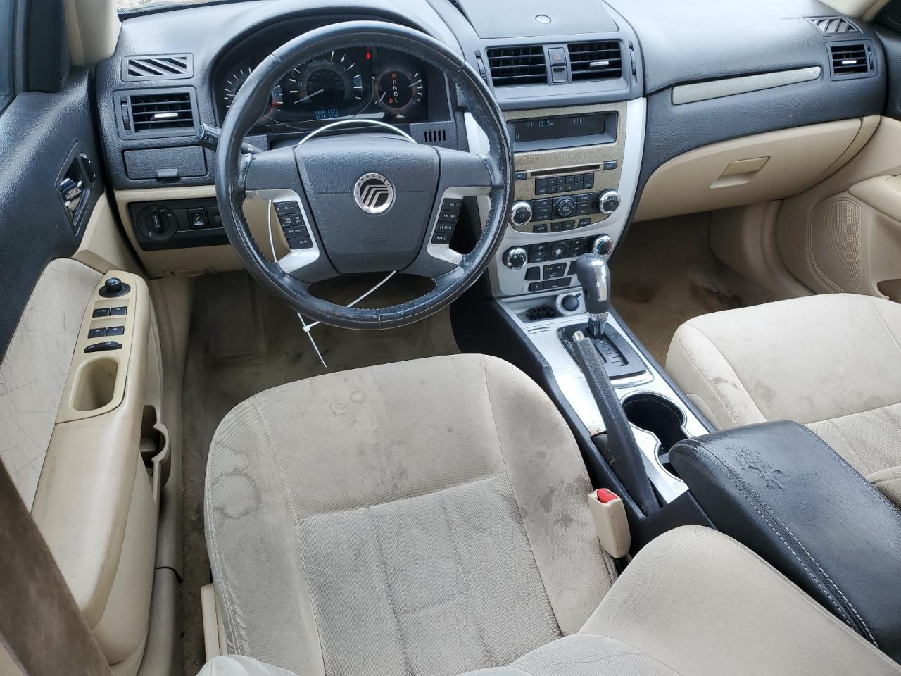 2010 Mercury Milan - Image 8