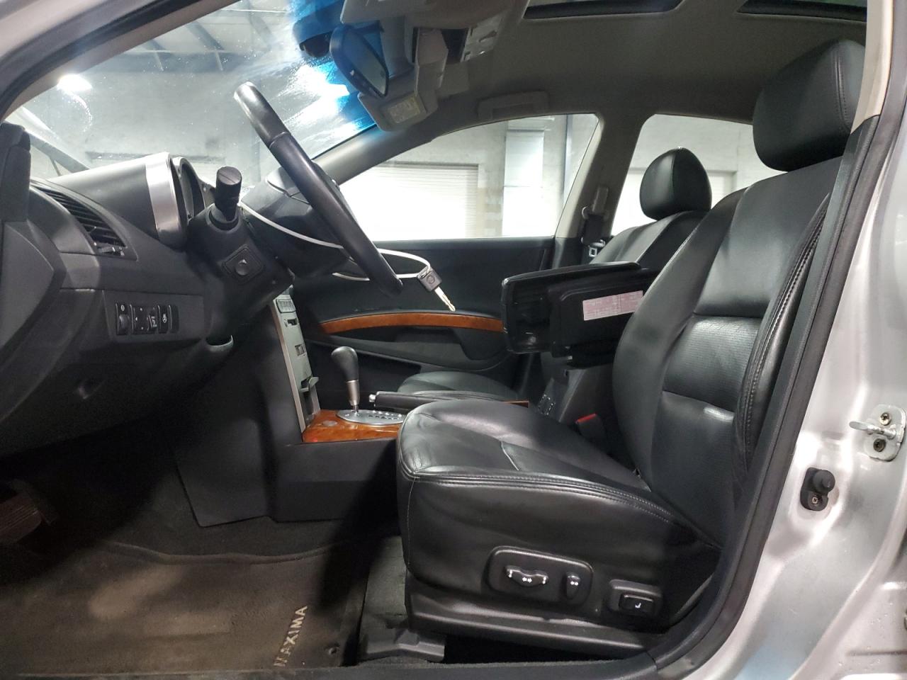 2004 Nissan Maxima - Image 7
