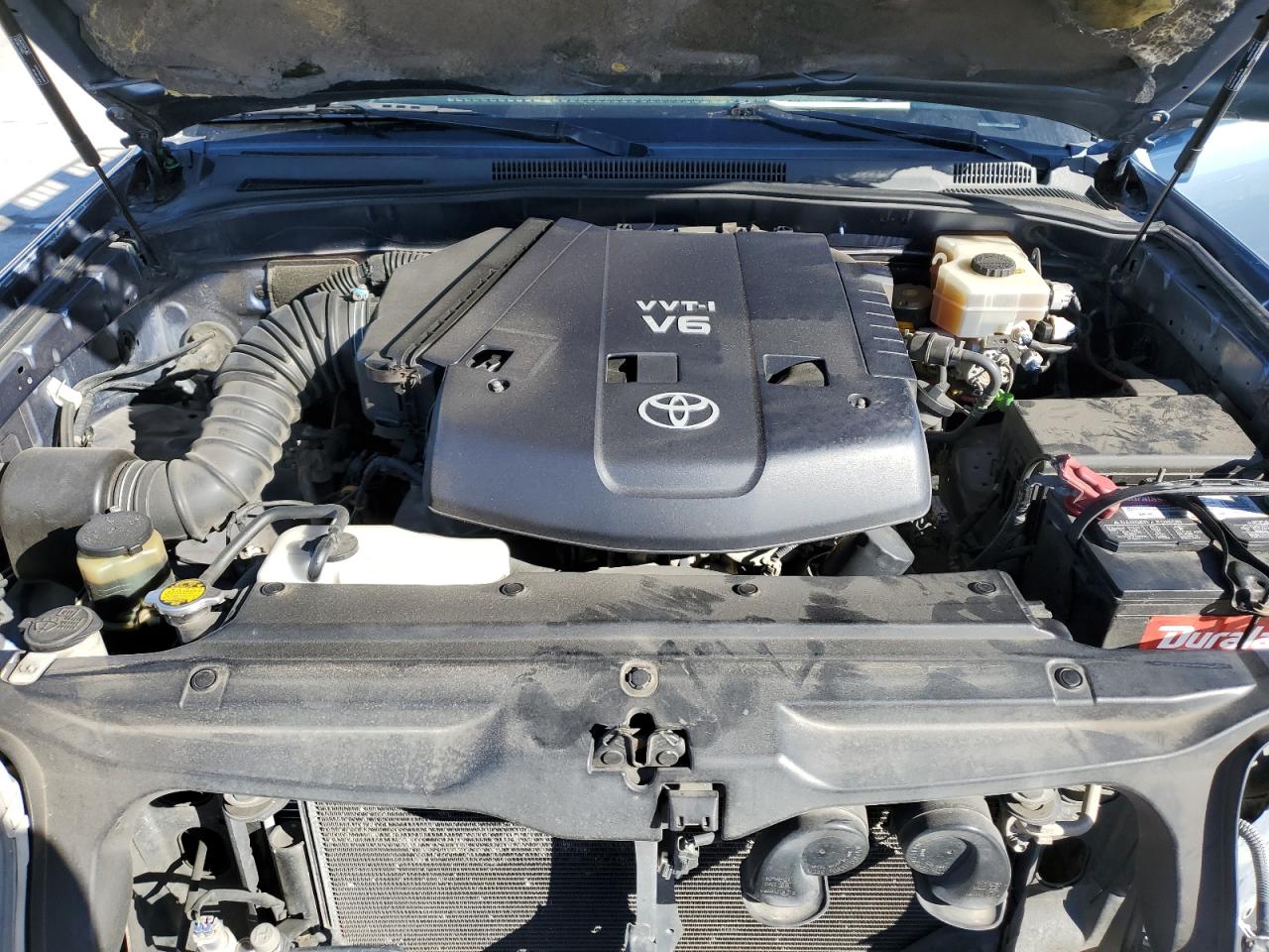 2004 Toyota 4Runner - Image 12