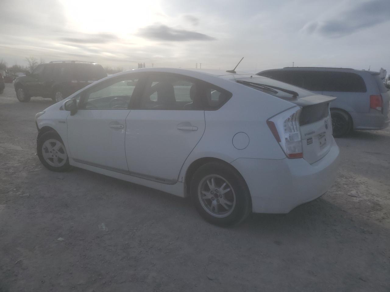 2010 Toyota Prius - Image 2