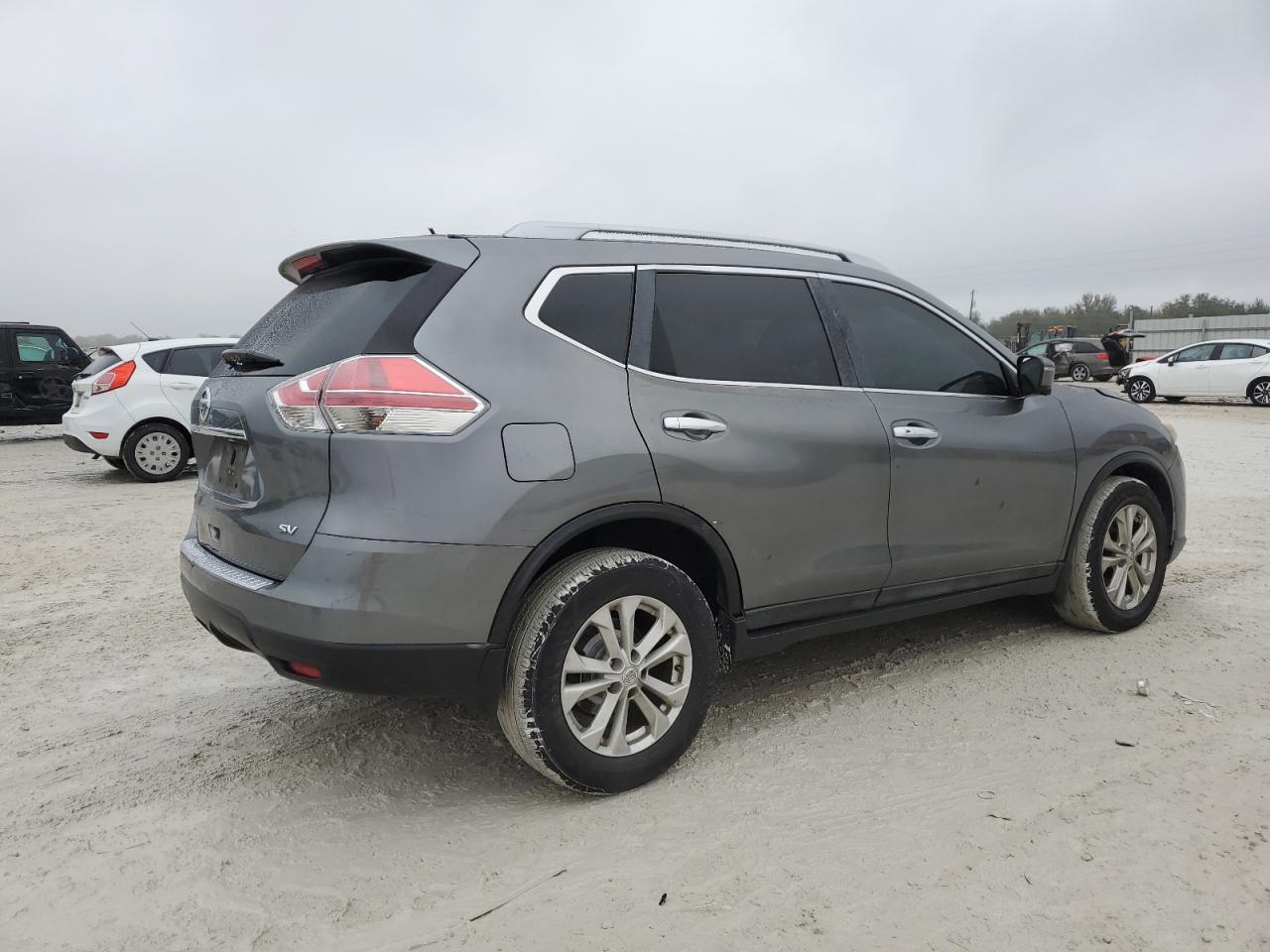 2016 Nissan Rogue - Image 3