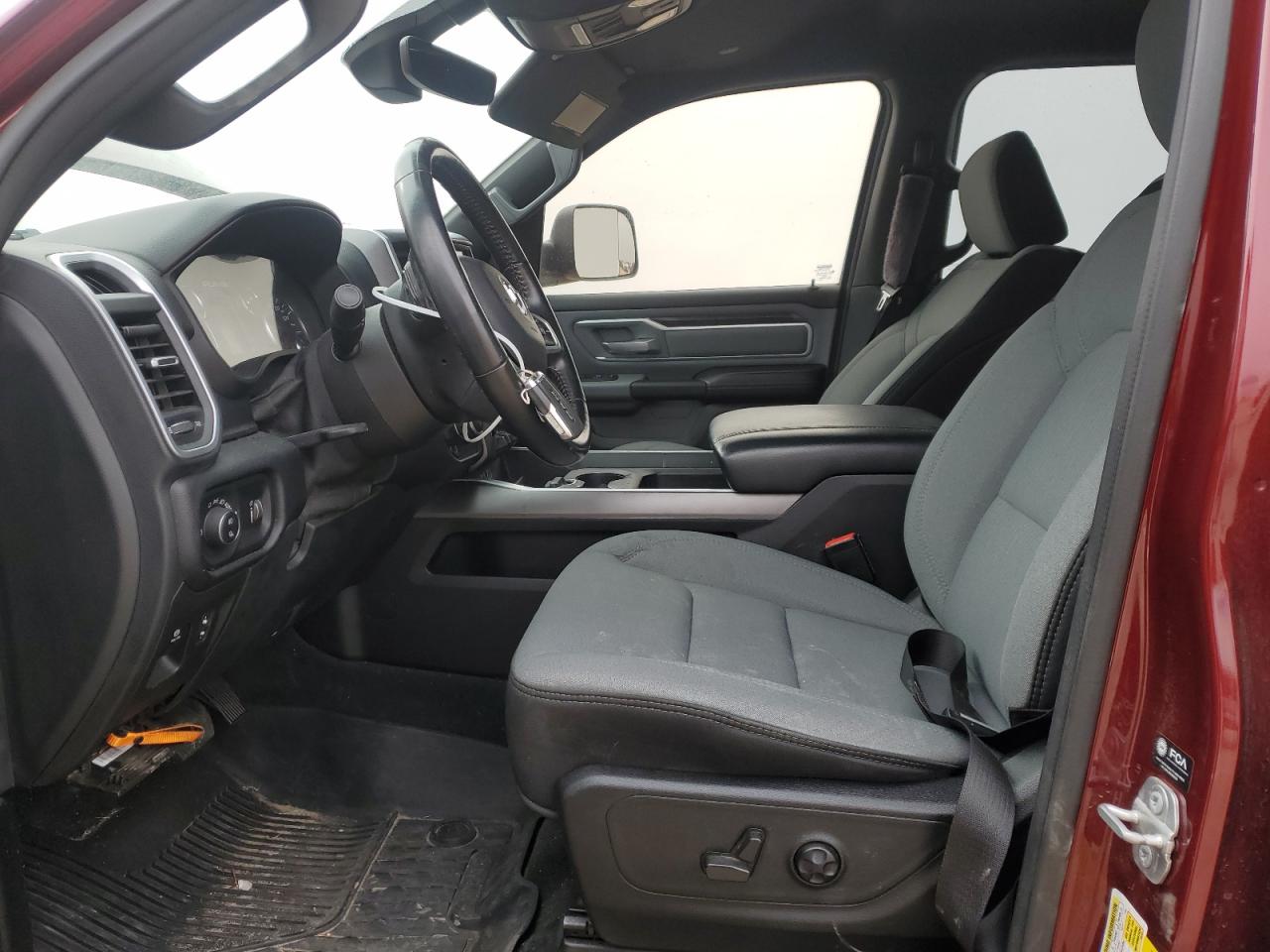 2021 RAM 1500 - Image 7