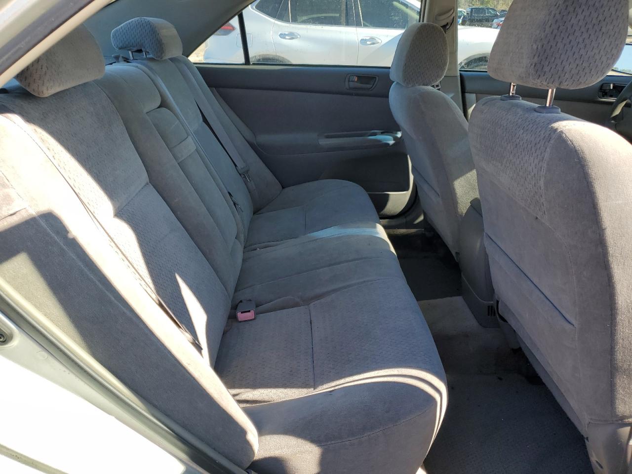 2002 Toyota Camry - Image 10