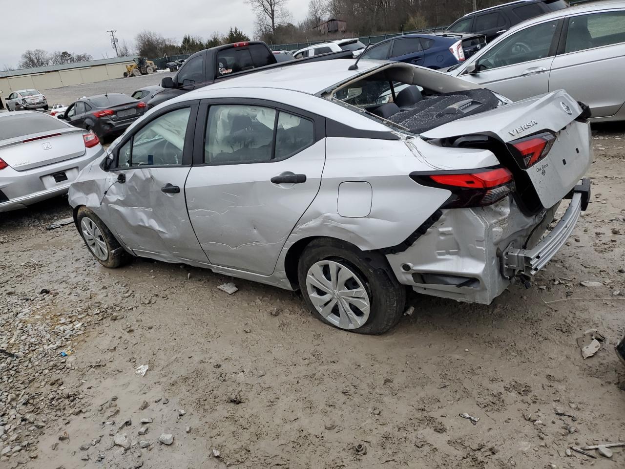 2020 Nissan Versa - Image 2