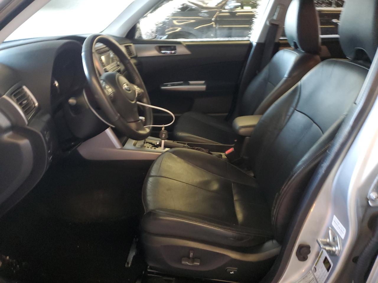2010 Subaru Forester - Image 7