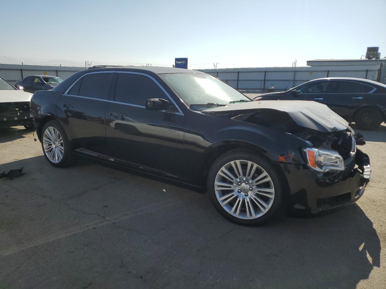 VIN 2C3CCAEG7EH326983 2014 CHRYSLER 300 no.4