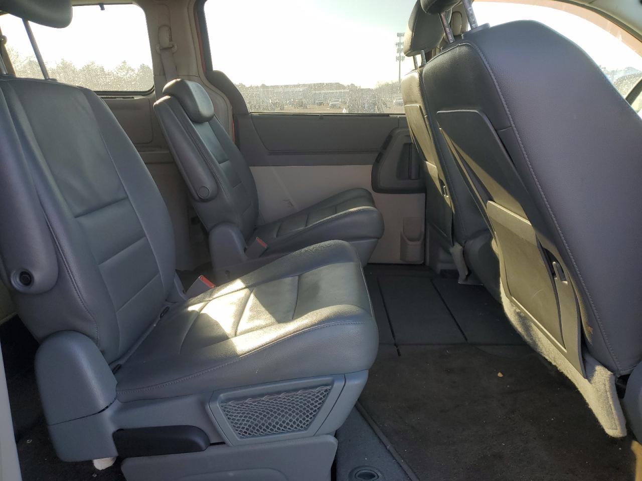 2008 Dodge Caravan - Image 10