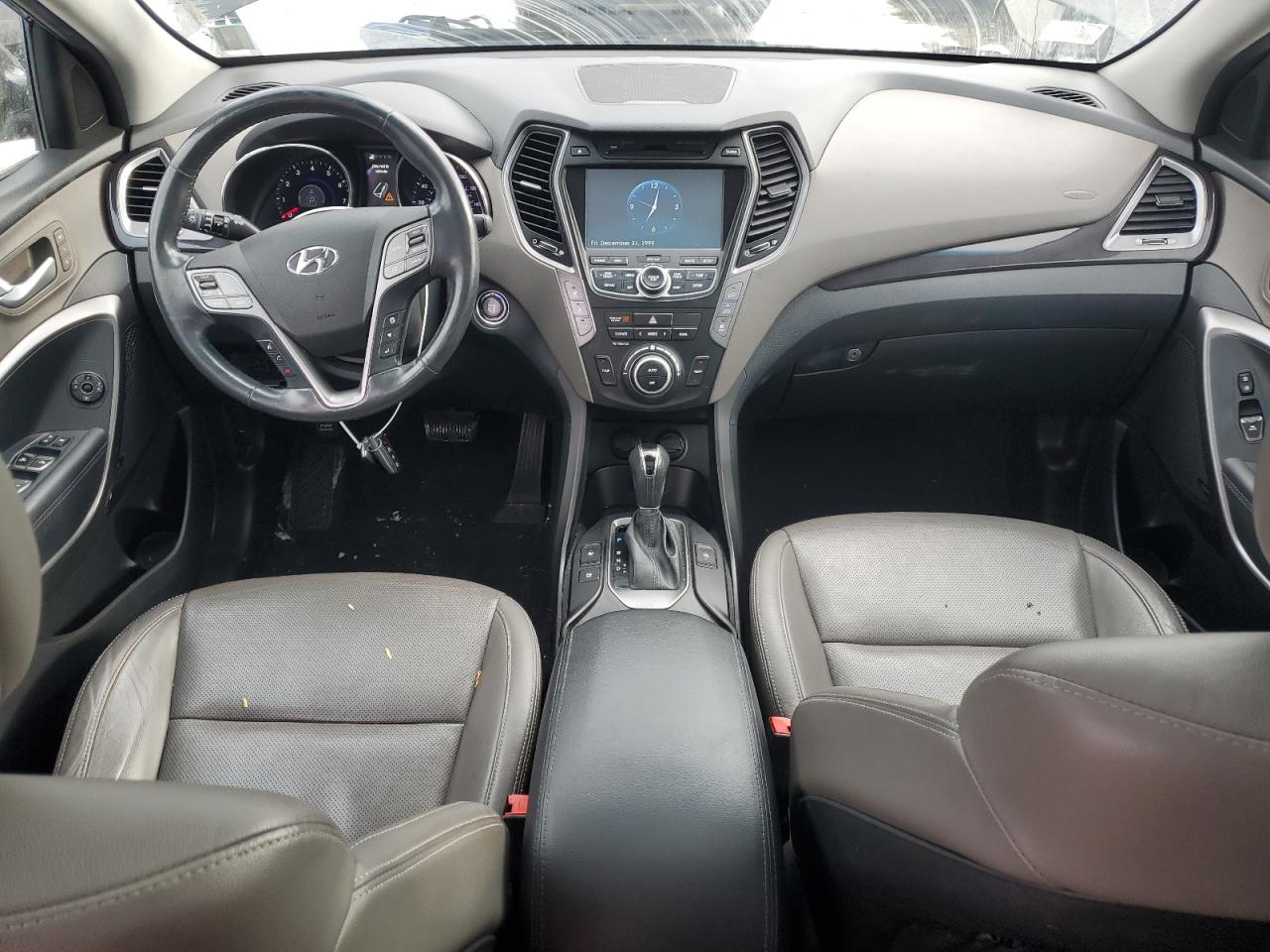2015 Hyundai Santa Fe - Image 8