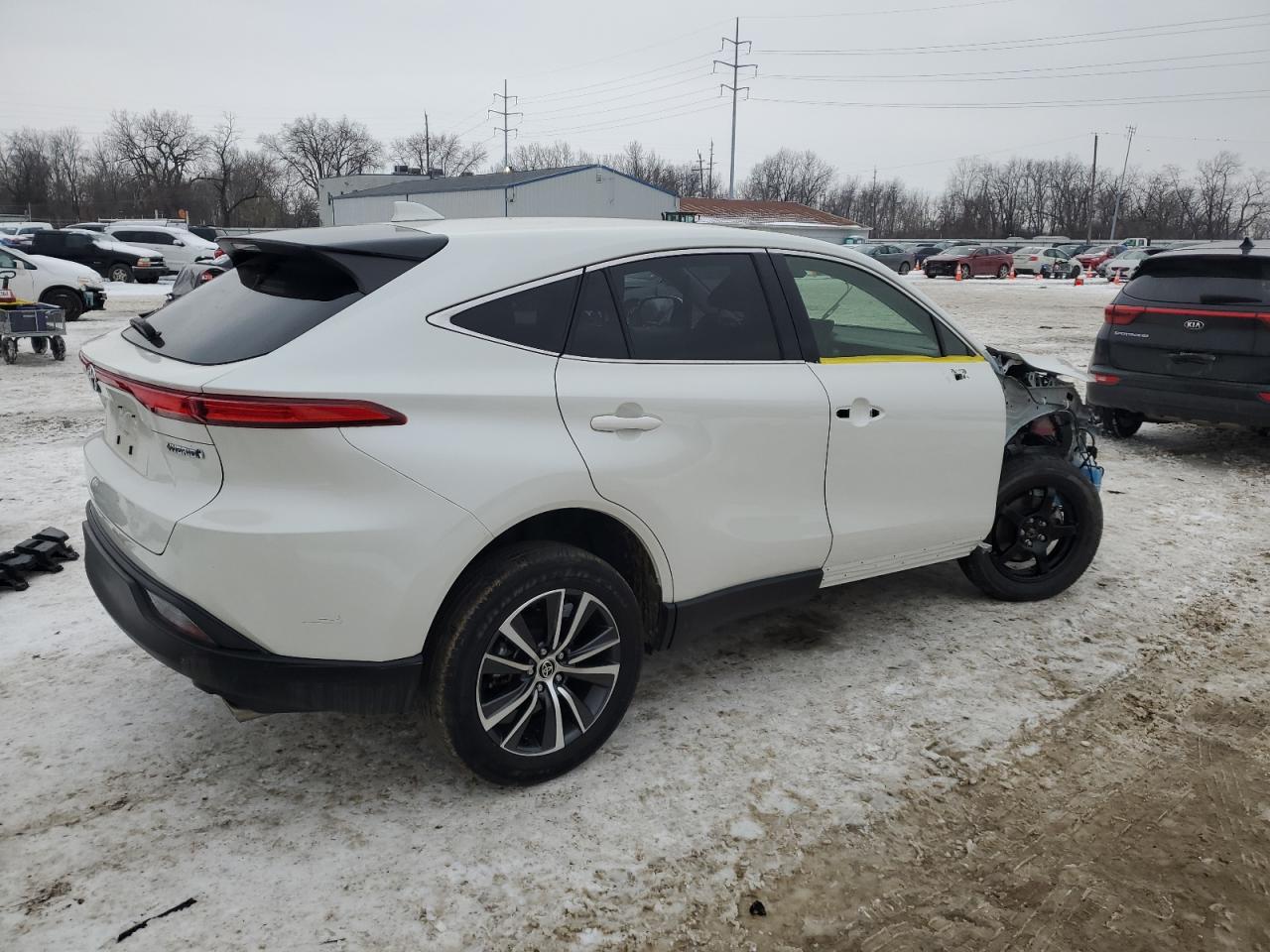 2021 Toyota Venza - Image 3