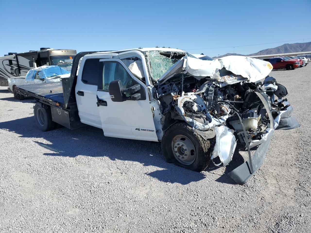 2022 Ford F350 - Image 4