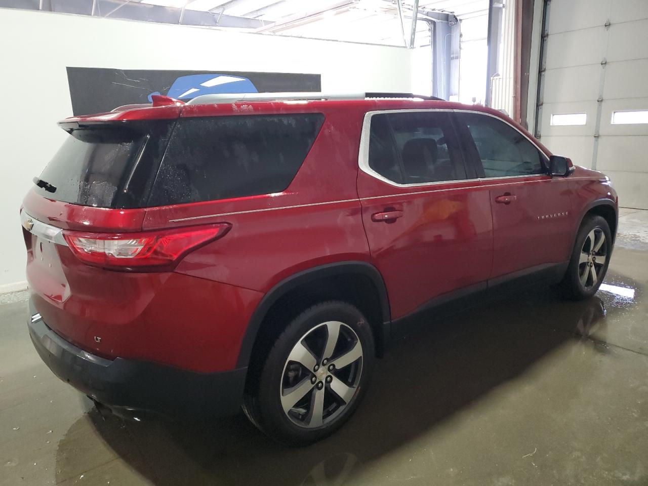 2018 Chevrolet Traverse - Image 3