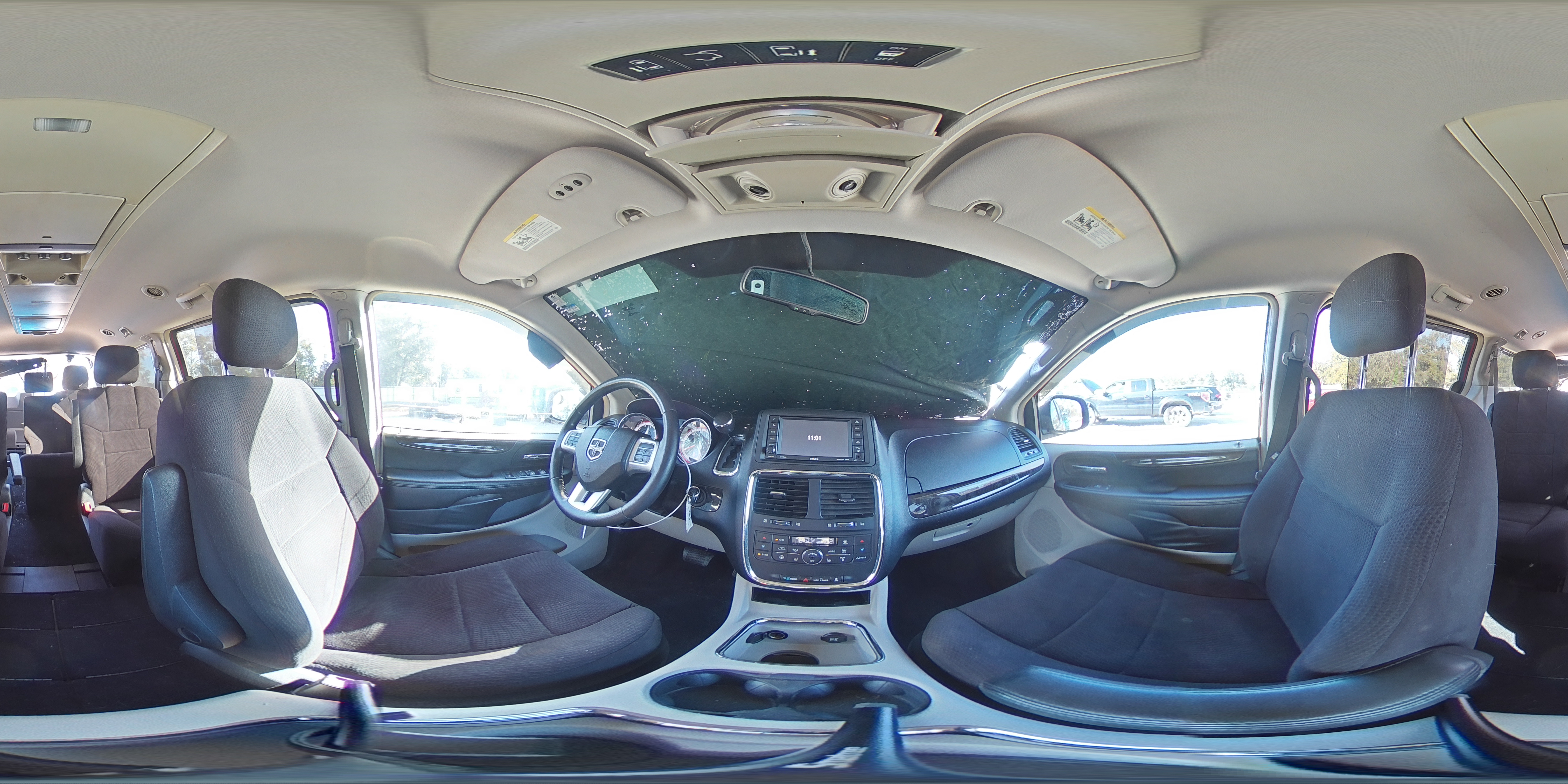 2012 Dodge Caravan - Image 15