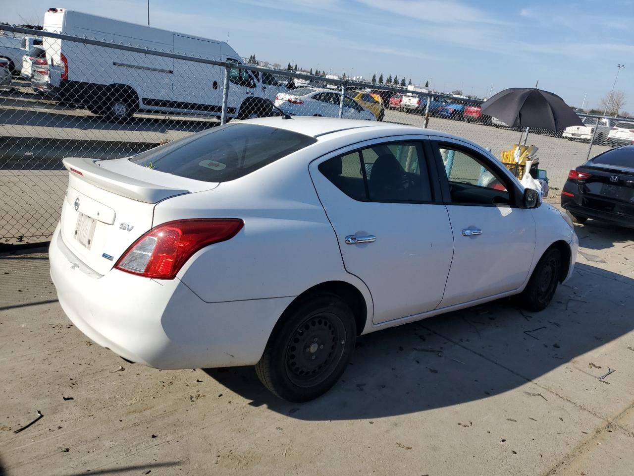 VIN 3N1CN7AP7DL830215 2013 NISSAN VERSA no.3