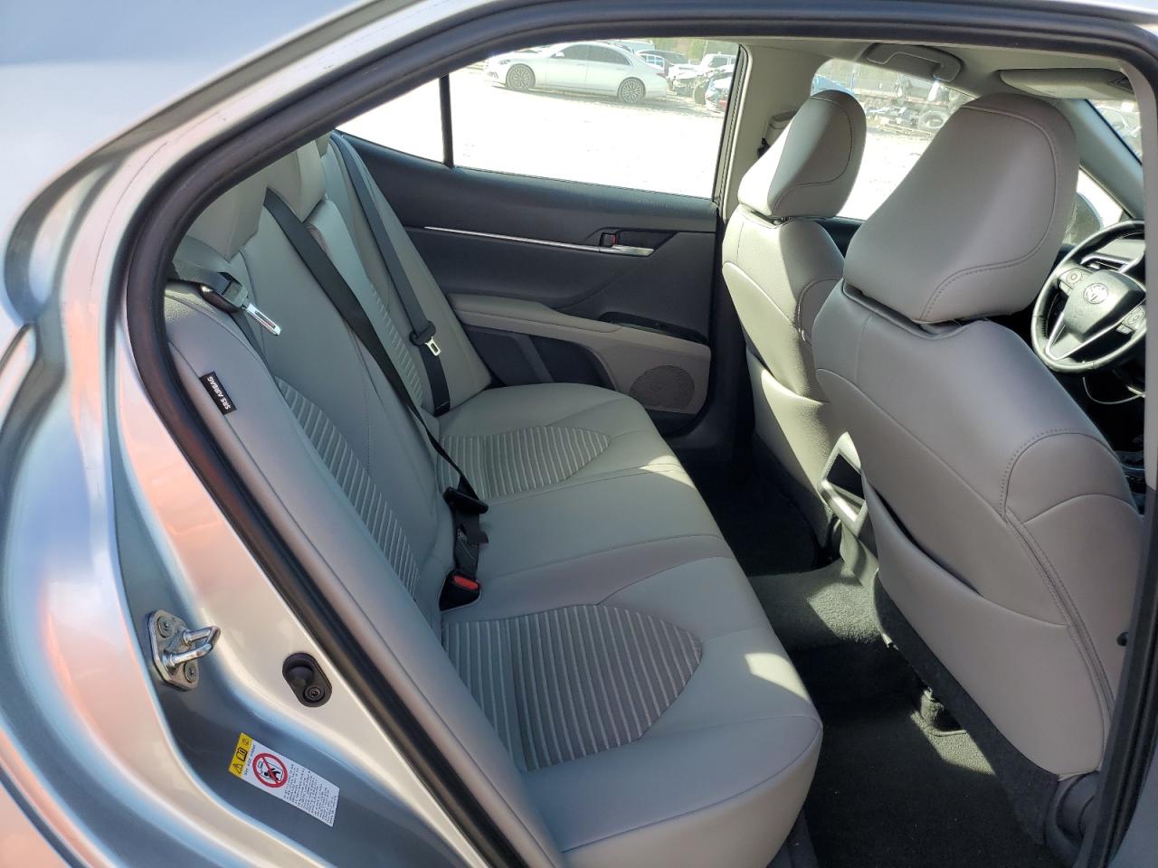 2018 Toyota Camry - Image 10