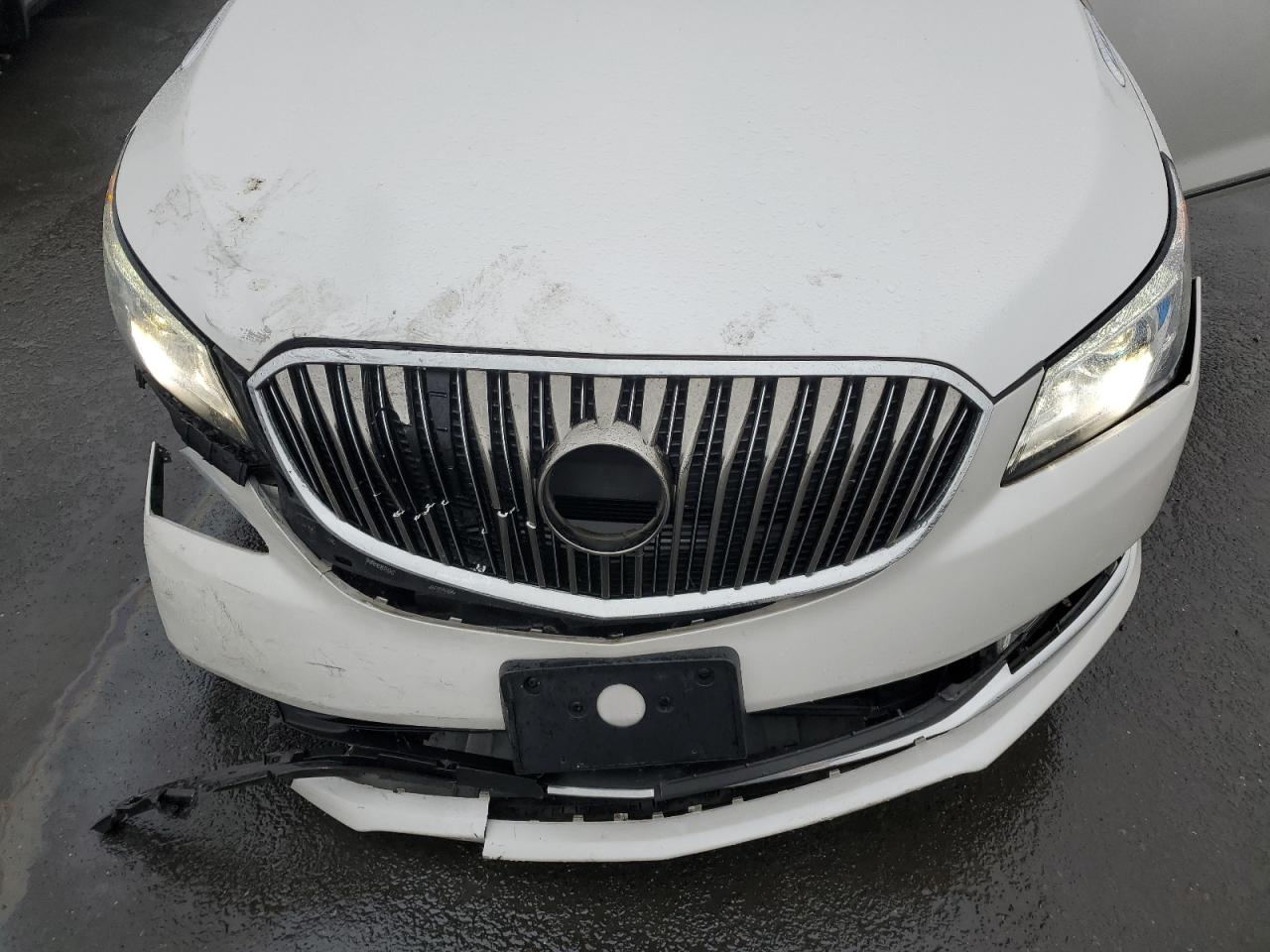 2015 Buick LaCrosse - Image 11