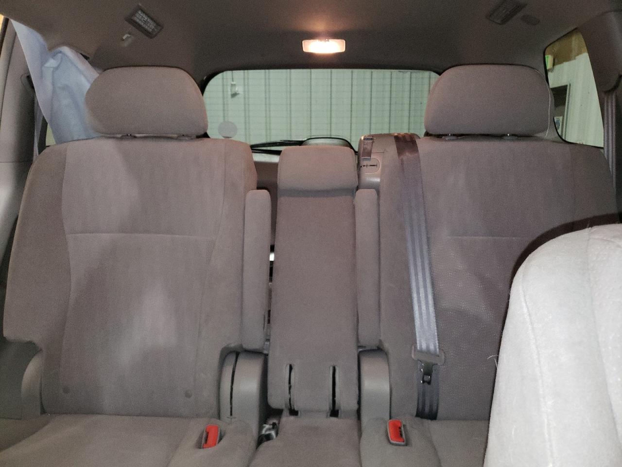 2011 Toyota Highlander - Image 10