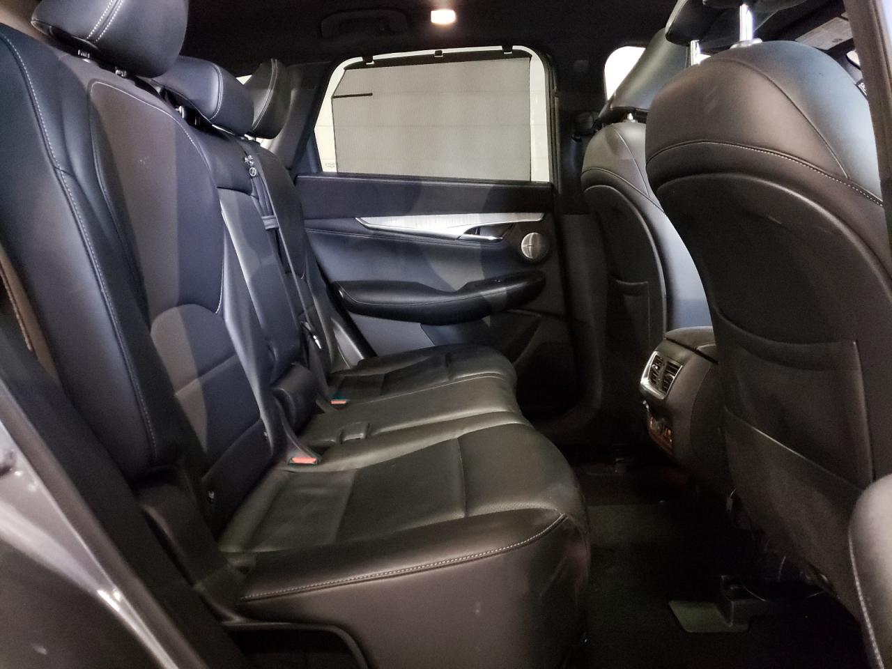 2019 Infiniti QX50 - Image 11