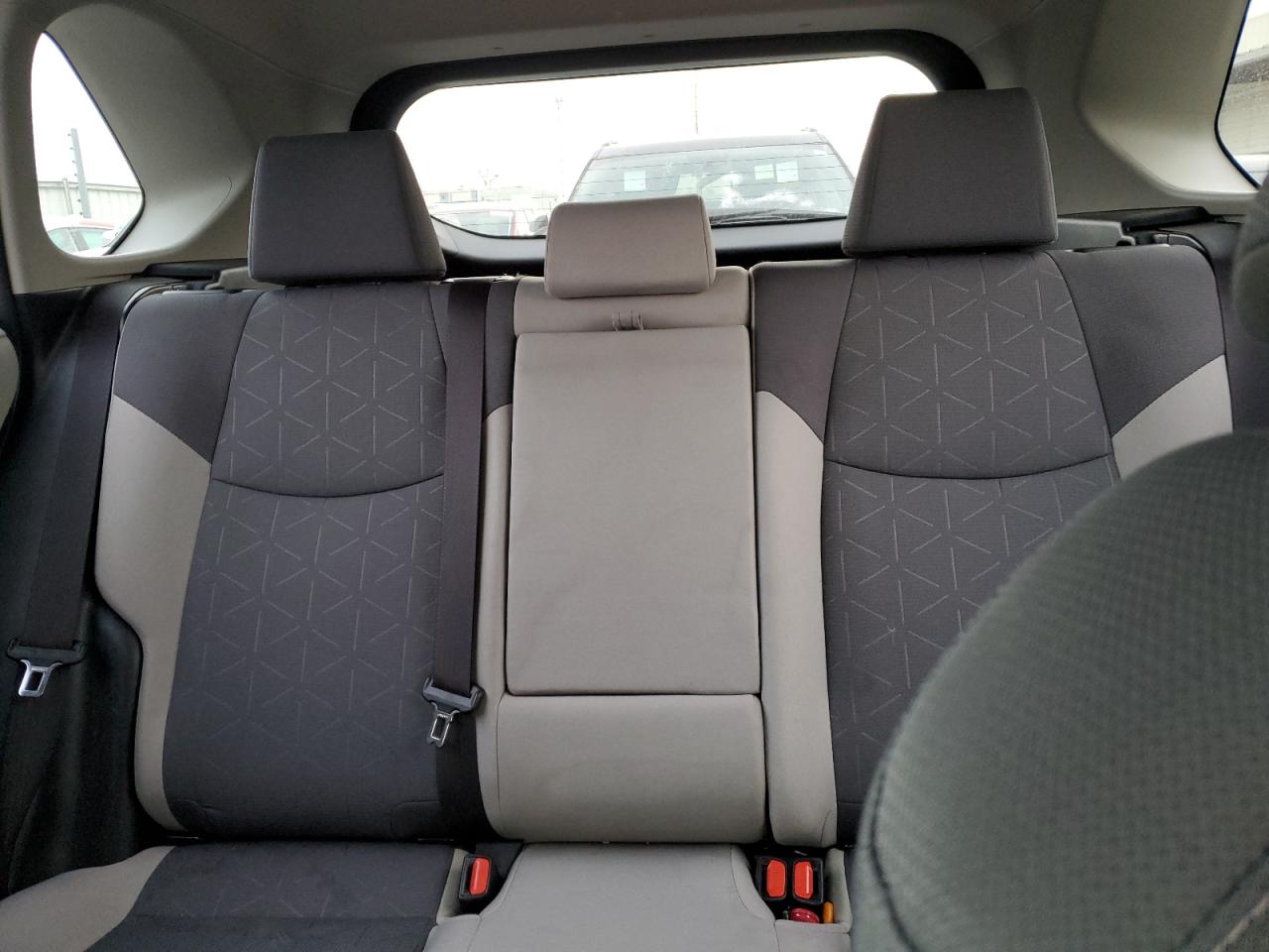 2019 Toyota RAV 4 - Image 10