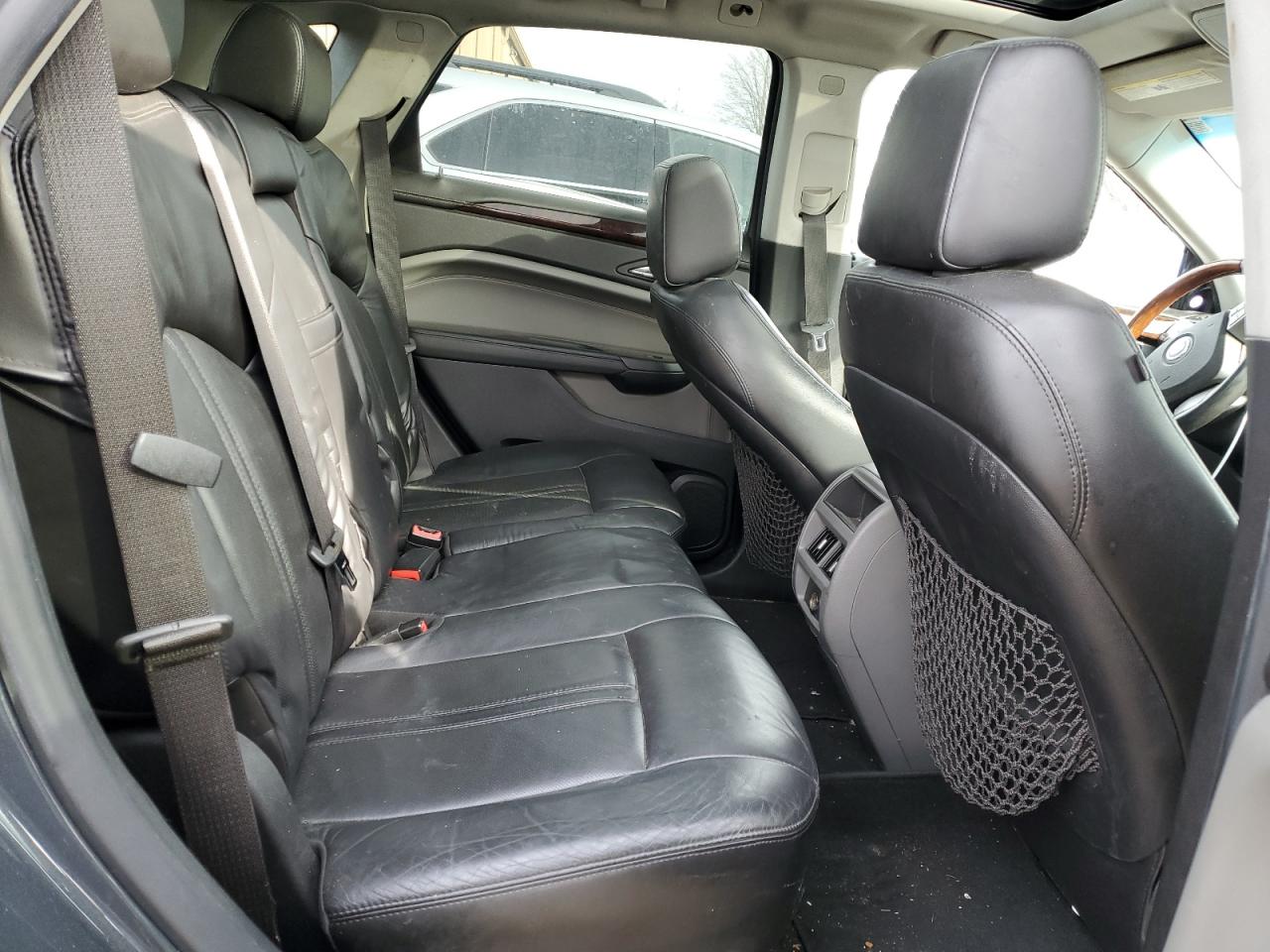 2010 Cadillac SRX - Image 11