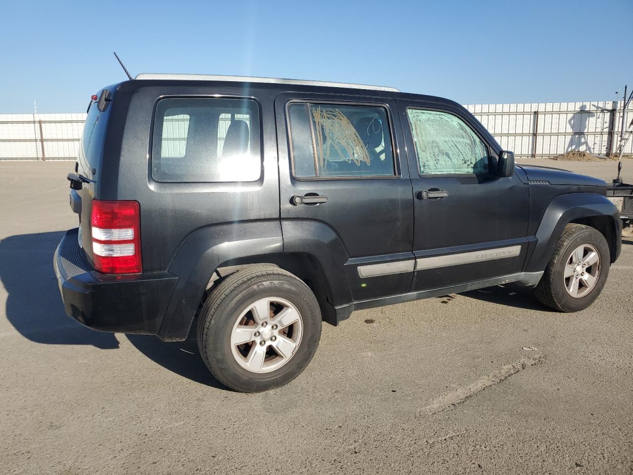 2012 Jeep Liberty (North America) - Image 3