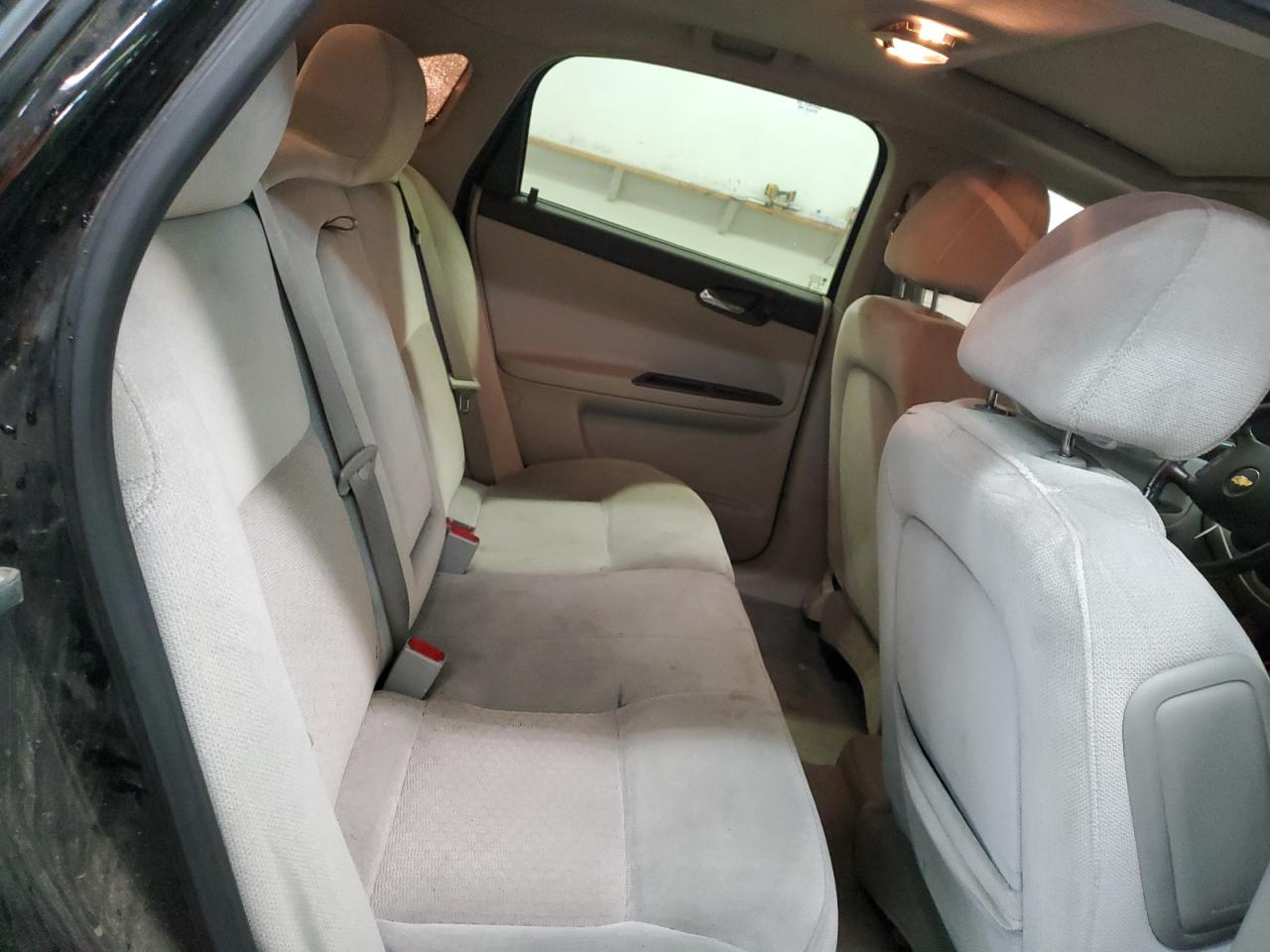 2014 Chevrolet Impala - Image 11