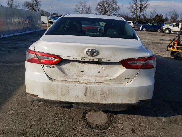  TOYOTA CAMRY 2018 Biały
