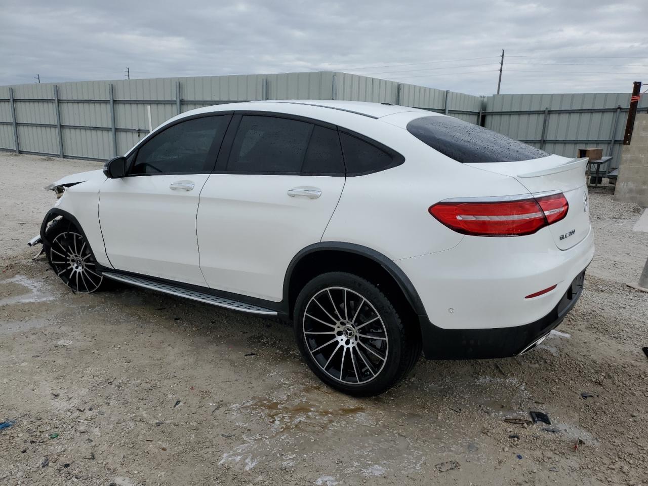 2019 Mercedes-Benz GLC - Image 2