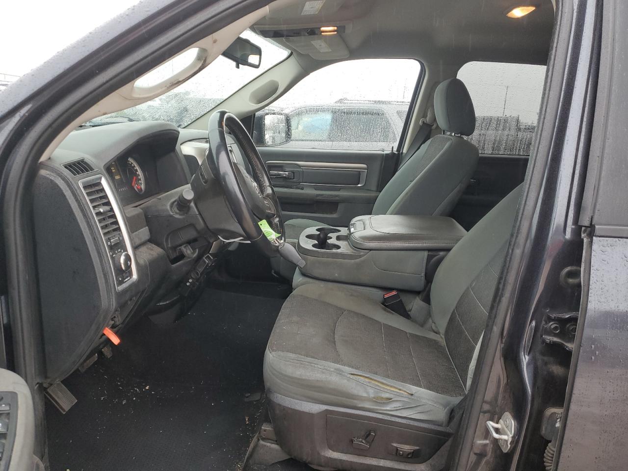 2015 RAM 1500 - Image 7