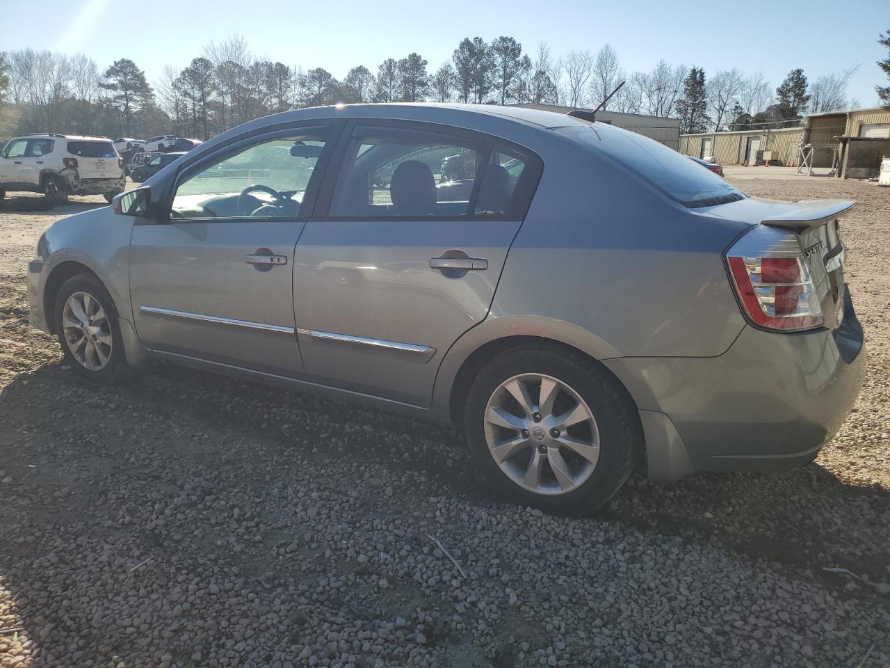 2012 Nissan Sentra - Image 2