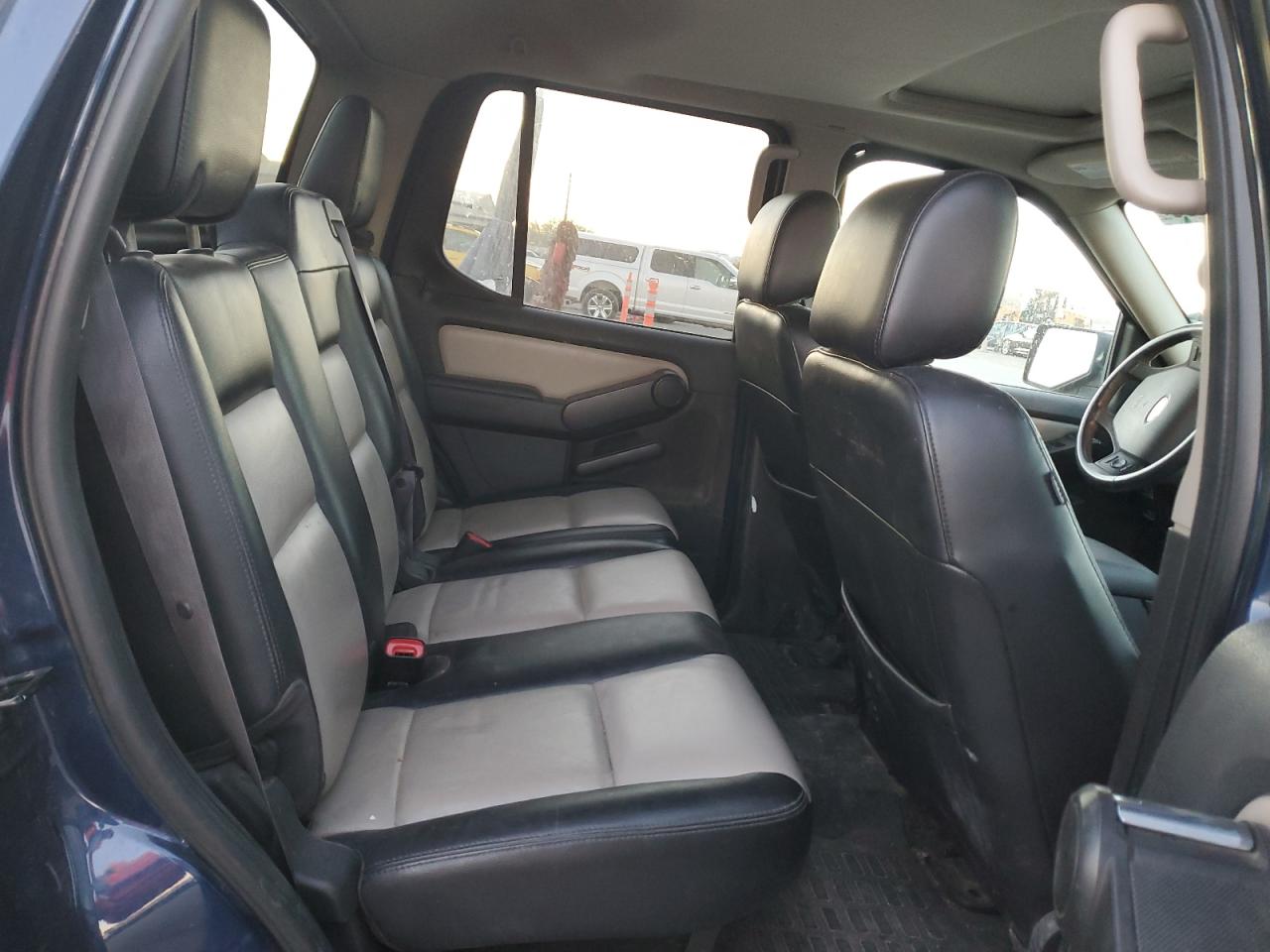 2007 Ford Explorer Sport Trac Limited VIN: 1FMEU53827UA09953 Lot: 88813265