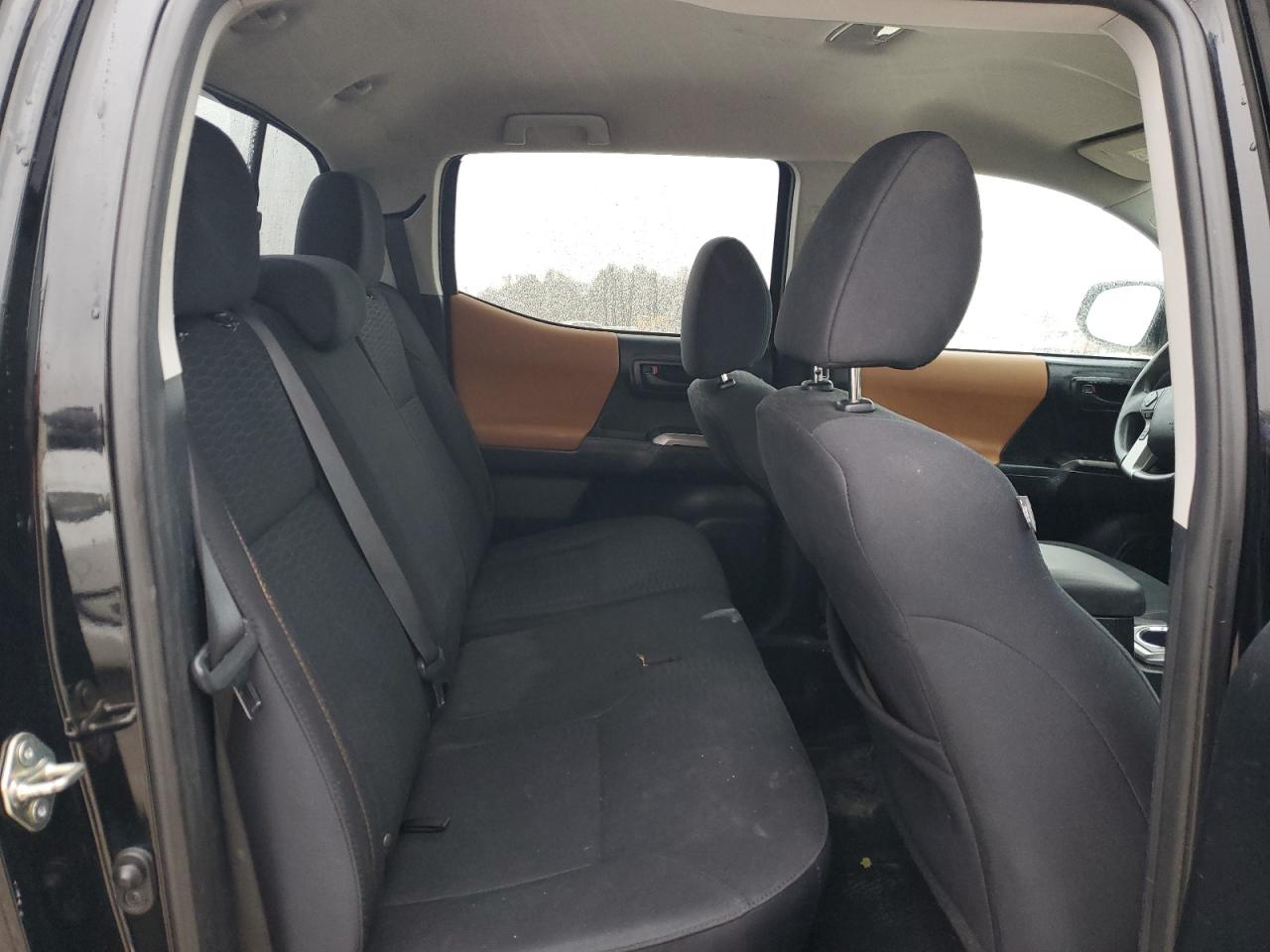 2016 Toyota Tacoma - Image 10